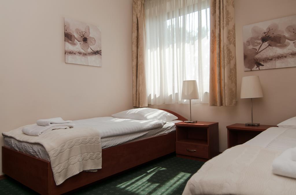 Willa Pory Roku Łódź Buitenkant foto